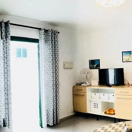 Апартаменти Florencia Mit Pool & Wifi In Puerto Del Carmen, Lanzarote - #120370 Пуерто-дель-Кармен